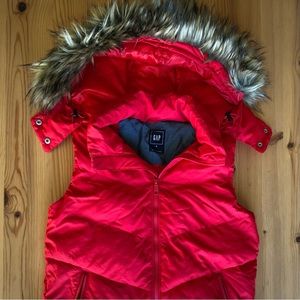Gap Puffer Vest with Detachable Hood
